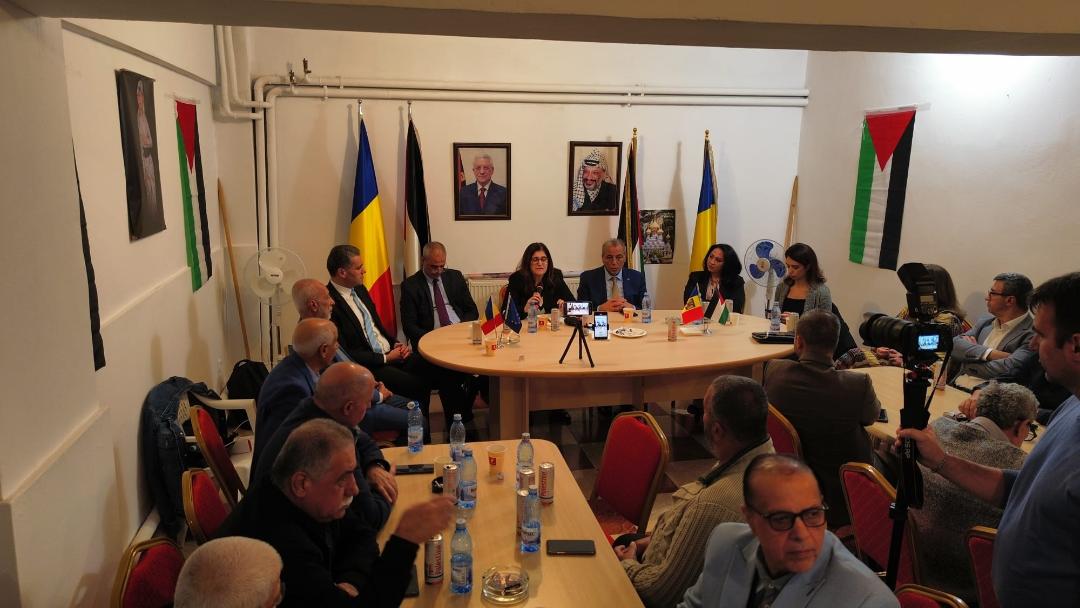 جانب من اللقاء